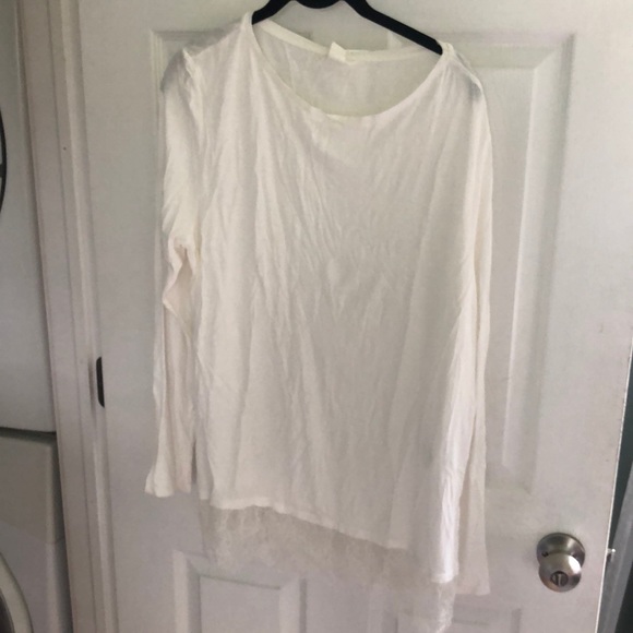 White long sleeve, lace bottom - Picture 2 of 2